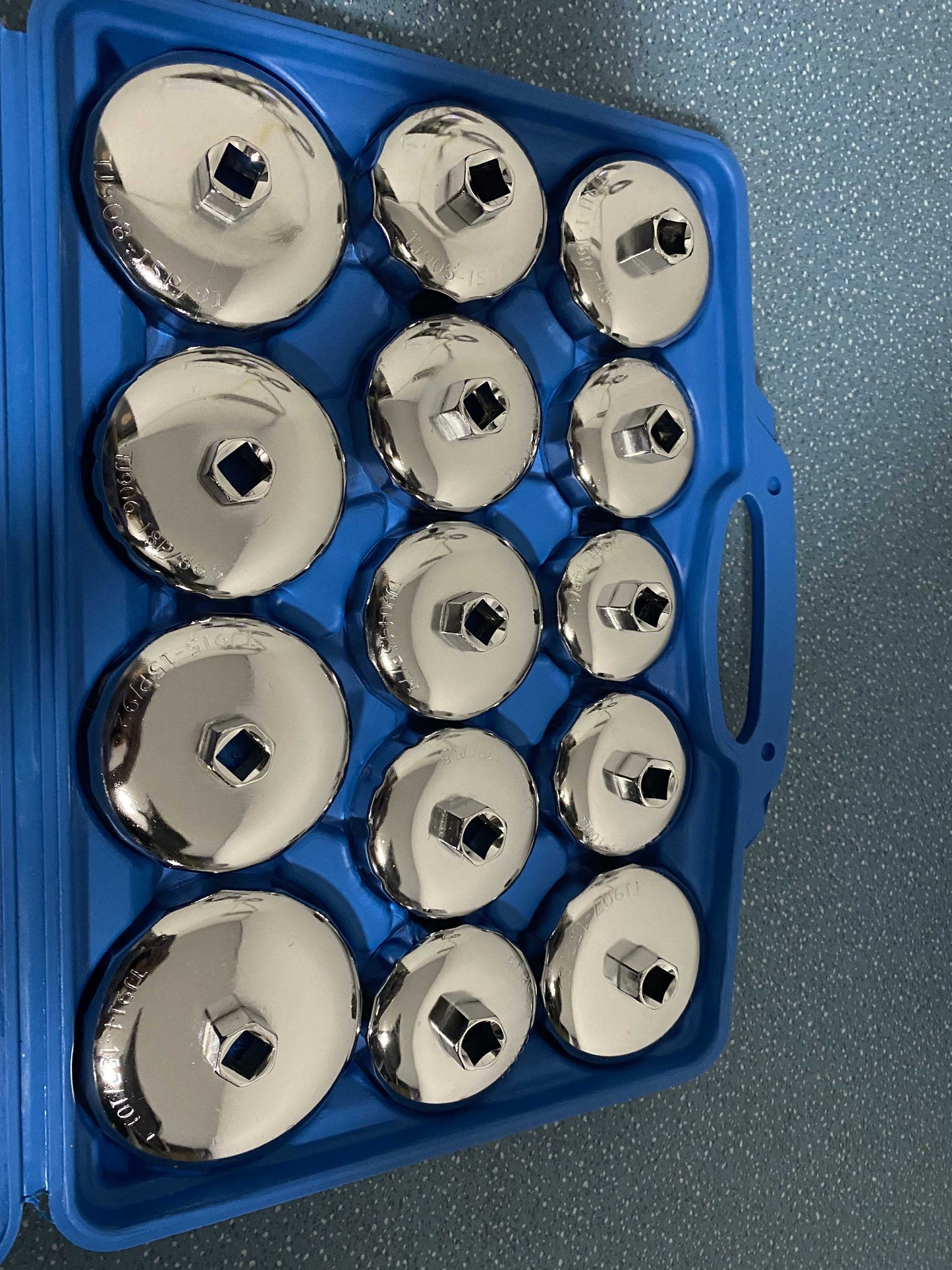 16-teiliges Metall-Ölfilter-Schlüsselset mit verstellbaren Handschellen